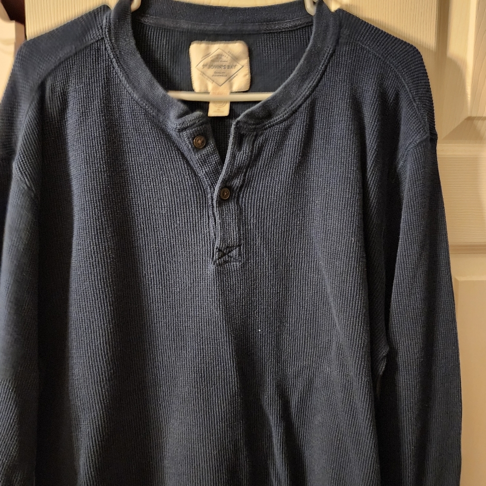 St John's Bay waffles Henley. Size XL. NAVY Blue